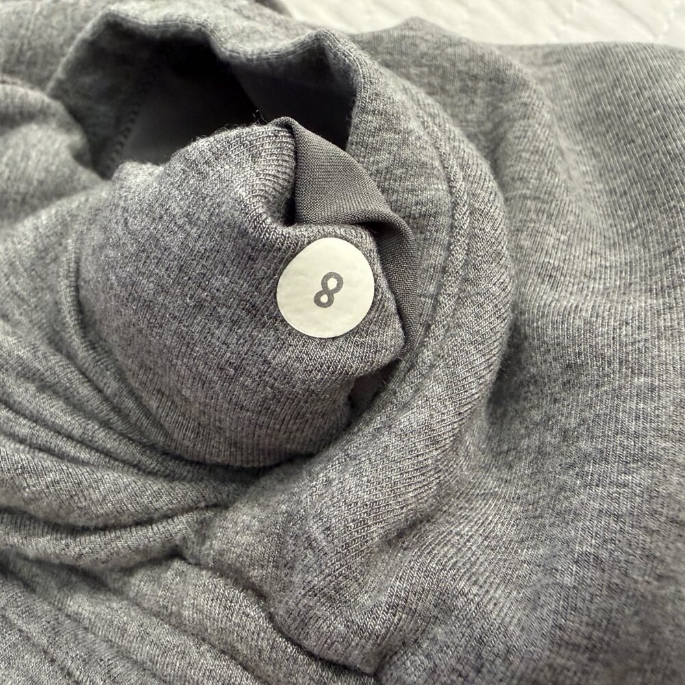 Lululemon Joggers Women's Sz 8 Gray Knit Cuffed Sweat Lounge - Picture 6 of 6